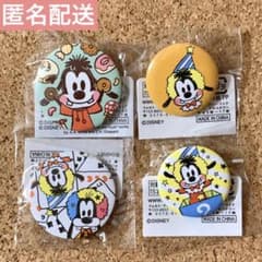 ディズニー マックス グーフィー 缶バッジ ディズニーストア - メルカリ
