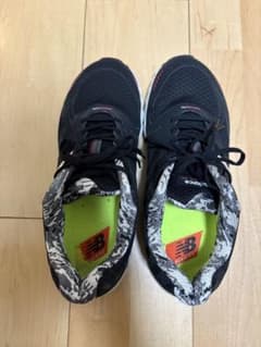 New Balance 1040v6 スニーカー ブラックのサムネイル