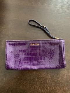 miumiuのクラッチバッグのサムネイル