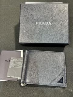 Yuichiro Ohno です♪PRADAマネークリップ付き財布 Yuichiro Ohno 様専用です♪PRADAマネークリップ付き財布 - メルカリ