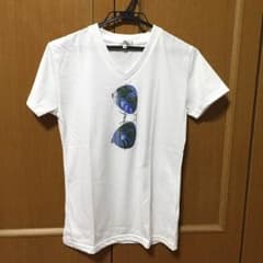 サングラス Tシャツ Vネックのサムネイル