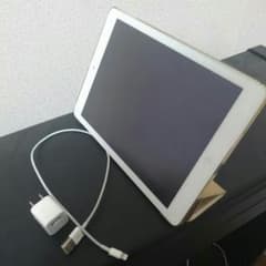 T.balloon様専用iPad Air 32GB Wi-Fiモデルのサムネイル