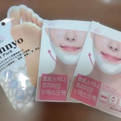 Annyo フットパック 1回分 &LOLO SKINNY Vマスクパック 2枚のサムネイル