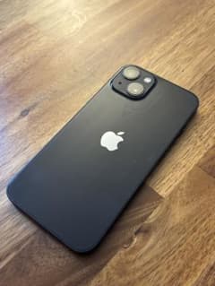 Apple iPhone 13 ブラック 本体のサムネイル