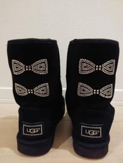 UGGのサムネイル