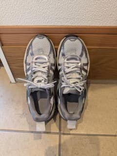 ヤ*木様 NIKE スニーカー メタリックシルバーのサムネイル