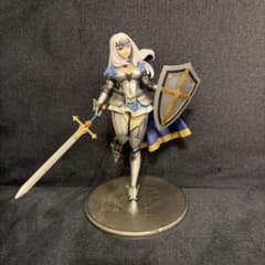 女性騎士 フィギュア 剣と盾装備のサムネイル