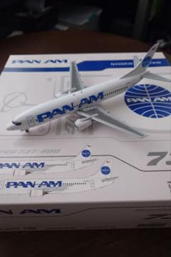 PAN AM ボーイング 737-400 1/200 モデル