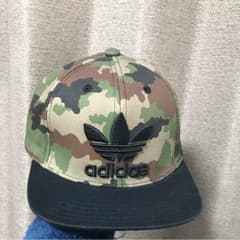 【値下げ】adidas 迷彩柄 キャップのサムネイル