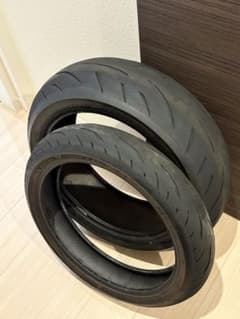 ブリヂストン　S23 前後セット120/70 200/55 R17のサムネイル