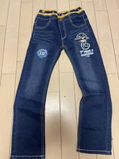 【新品・未使用】ジュニア　ジーンズ130cmのサムネイル