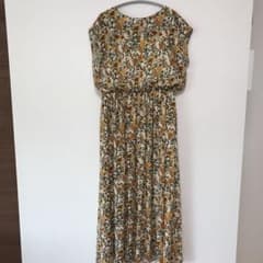 花柄 ロングワンピース　2着セットのサムネイル