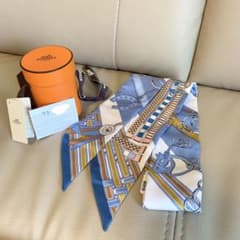 新品 馬勒とチャーム　ツイリー　HERMES twillyのサムネイル