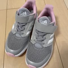 アディダスadidas スニーカー20cmのサムネイル