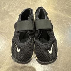 NIKE キッズ サンダル ブラック 14cmのサムネイル