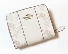 【美品】COACH 二つ折り財布 馬車柄 シグネチャー コンパクト ベージュのサムネイル