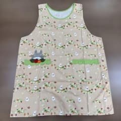 となりのトトロ　エプロン　保育士　幼稚園　まっくろくろすけ