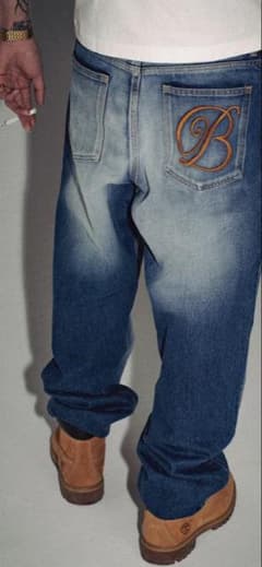 B EMBLEM BAGGY JEANSのサムネイル