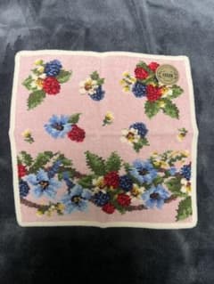 フェイラーFEILER新品、未使用シール付ピンク 花柄タオルハンカチ ピンクのサムネイル