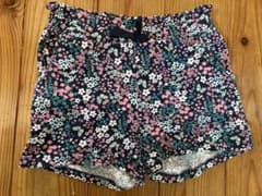 H&M 花柄ハーフパンツ EUR 98/104のサムネイル