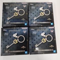 y*u님 [신품 미개봉] KINGDOM HEARTS 키홀더 4개 데