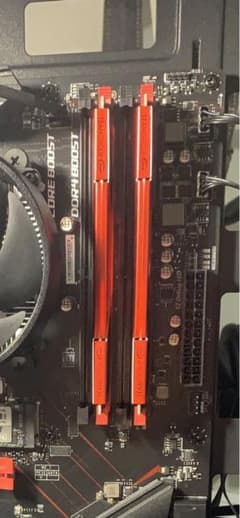 メモリTeam DDR4 3200mhz 8GBx2(16GBkit)のサムネイル