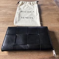 BOTTEGA VENETA マキシイントレチャート 長財布のサムネイル