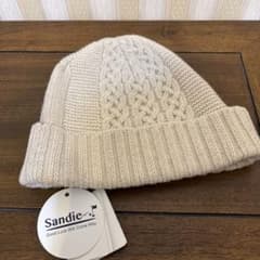 Knit hats and women's golf wear