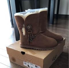 くまんち様専用❗️ UGG W AZALEA  22cm 新品、未使用のサムネイル