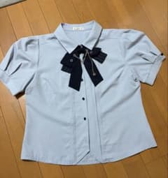 リボン付き 半袖ブラウス ライトブルーのサムネイル