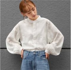 chillfar レース刺繍ロマンティックブラウス　レトロ　古着のサムネイル