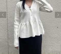 omekashi ペプラムトップス ホワイトのサムネイル