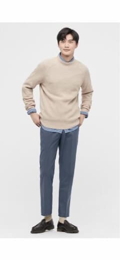 値下げ　感動パンツ　丈長め　ユニクロ　春夏　新品　未使用　スラックス　ズボンのサムネイル