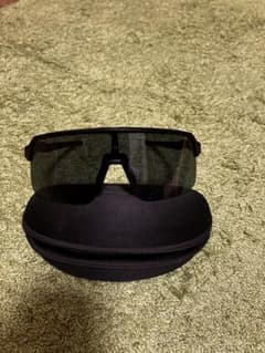 Oakley サングラス マットブラックのサムネイル