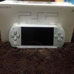 PSP1000+充電器+メモリースティック(512MB)のサムネイル