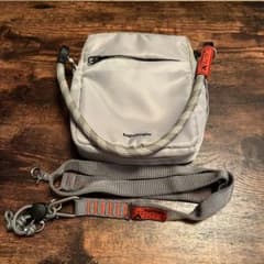 topologie サコッシュ グレーのサムネイル