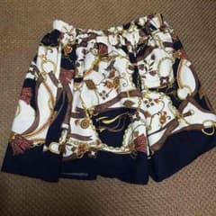SALE！スカーフ柄スカートのサムネイル