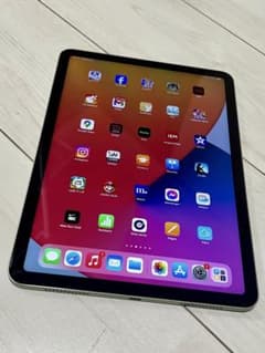 iPad Air 4 10.9インチ グリーン 256GB バッテリー100%のサムネイル