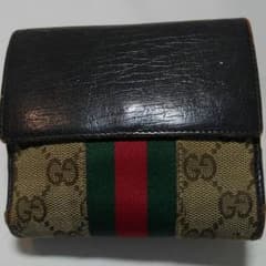 GUCCIの折り財布のサムネイル