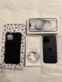 【極美品】iPhone15ブラック128GB SIMフリーのサムネイル