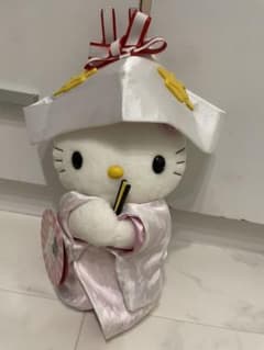 サンリオ　キティちゃん　ぬいぐるみのサムネイル