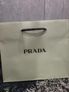 PRADA ショップ袋　ショッパーのサムネイル
