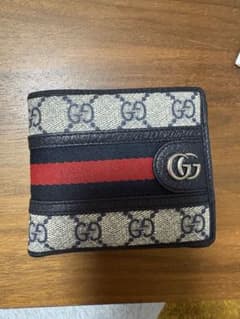 GUCCI GGスプリーム シェリーライン 二つ折り財布のサムネイル