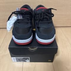 Air Jordan 4RMのサムネイル