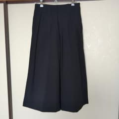 ユニクロ　ポンチワイドクロップドパンツのサムネイル