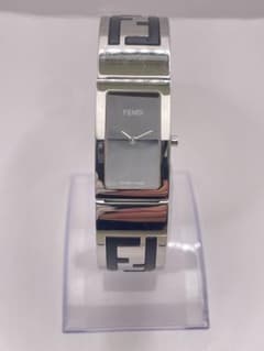 【電池交換済み】 FENDI フェンディ 3250L スクエア ブラック文字盤 電池交換済み】 FENDI フェンディ 3250L スクエア ブラック文字盤