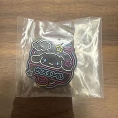 サンリオキャラクターズ ビビッドネオンピンバッジ　シナモロールのサムネイル