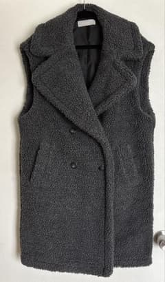 Audrey and John Wad ビッグカラーボアロングベスト ジレ - メルカリ