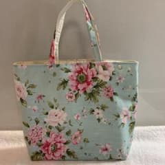 ハンドメイド トートバッグ マチ8cm ローラアシュレイ生地使用 - メルカリ