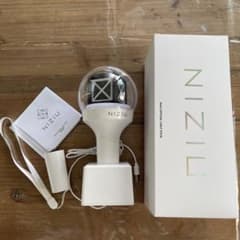 NiziU ペンライト - メルカリ